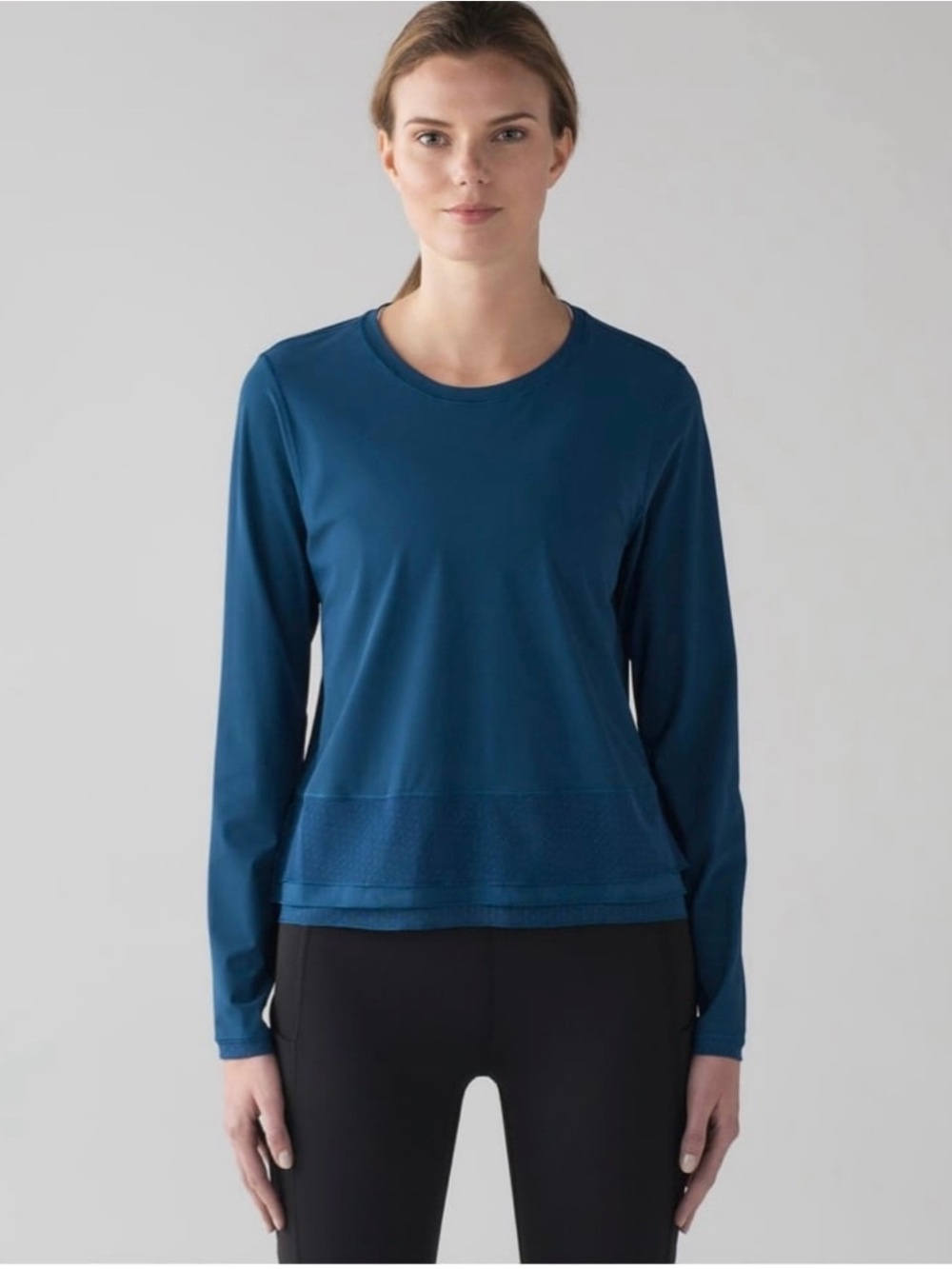 lululemon athletica Long Sleeve Crew in Deep Blue
